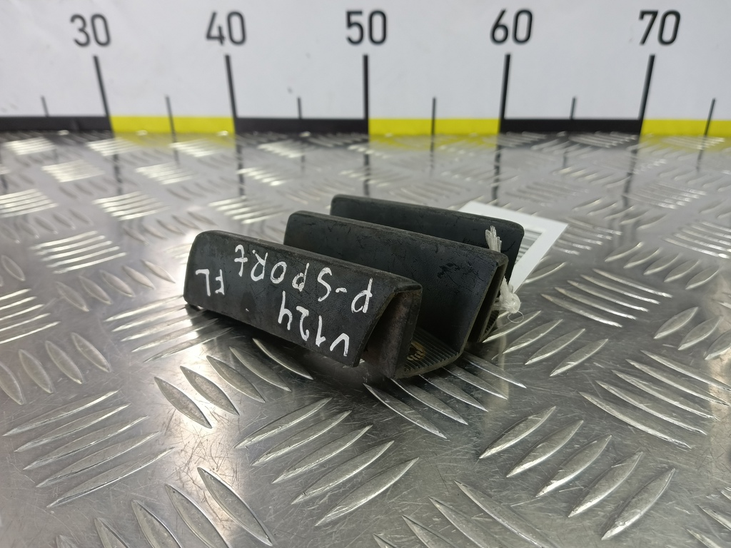 накладка бампера переднего MITSUBISHI PAJERO SPORT  MR496691, 980 рублей, Москва