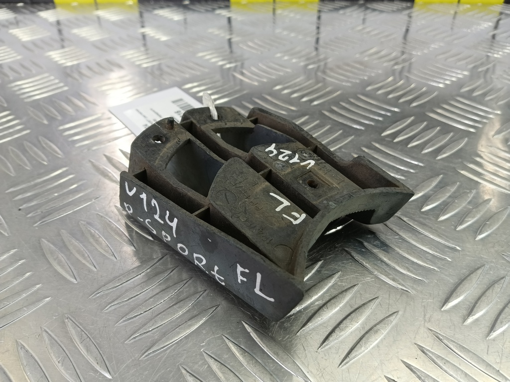 накладка бампера переднего MITSUBISHI PAJERO SPORT  MR496691, 980 рублей, Москва