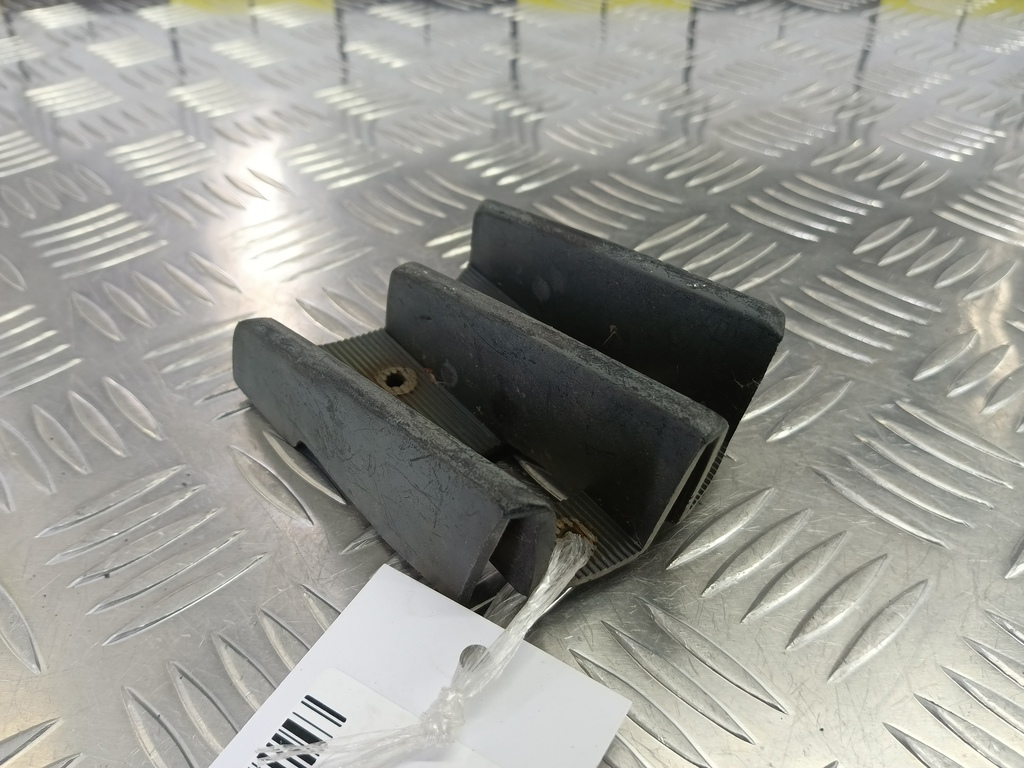 накладка бампера переднего MITSUBISHI PAJERO SPORT 3.0 AT (170 л.с.)Pajero Sport  I (1996—2004) Внедорожник MR496692, 980 рублей, Москва