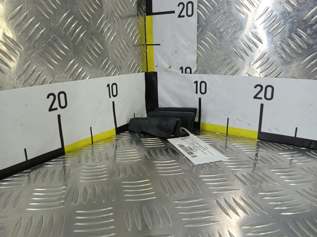 накладка бампера переднего MITSUBISHI PAJERO SPORT 3.0 AT (170 л.с.)Pajero Sport  I (1996—2004) Внедорожник MR496692, 980 рублей, Москва