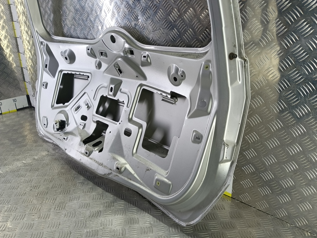 крышка багажника FORD Fusion 1.4 MT (80 л.с.)Fusion  I рестайлинг (2005—2012) Хетчбэк 1756576, 45250 рублей, Москва