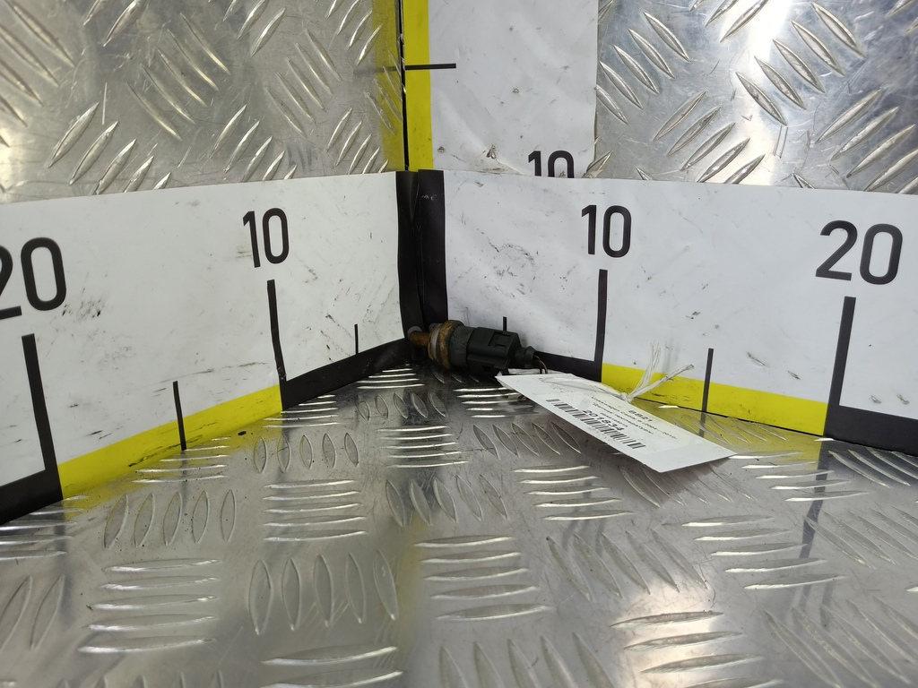 датчик температуры Volkswagen Caddy  06A919501A, 520 рублей, Москва