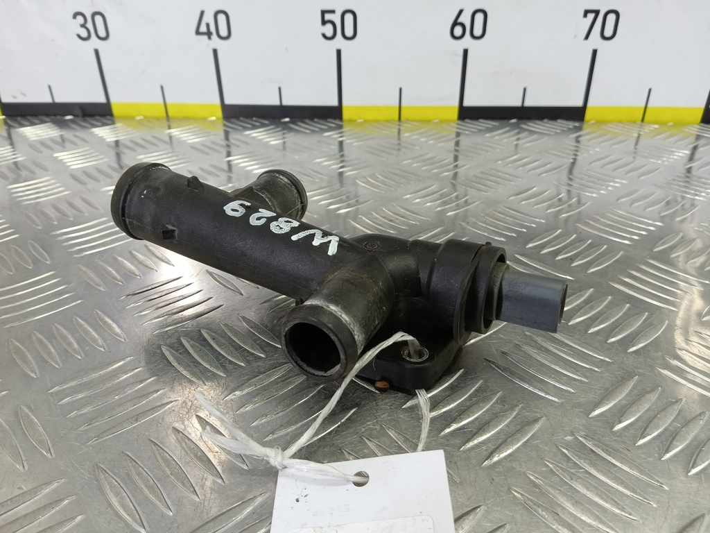 фланец системы охлаждения Volkswagen Crafter  03L121132P, 3279 рублей, Москва