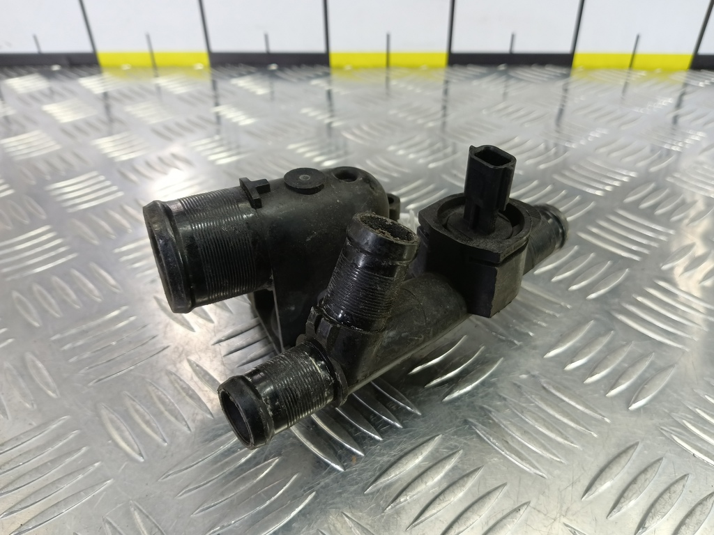 корпус термостата Renault Trafic  8200907243, 1210 рублей, Москва