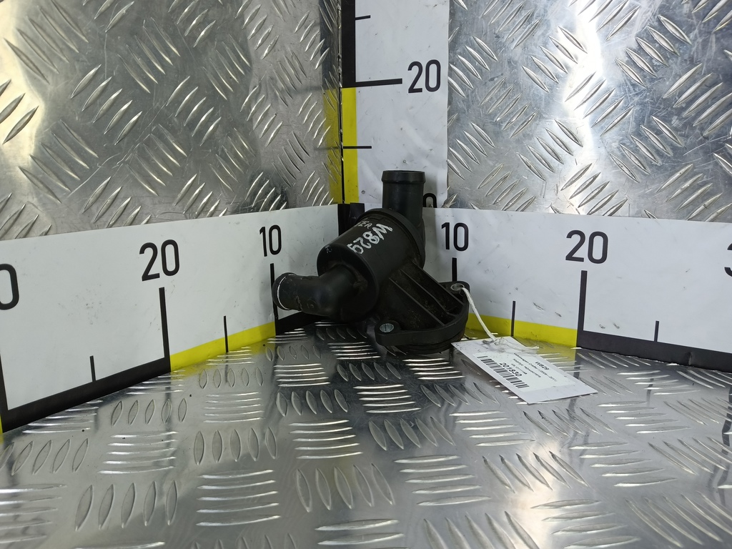 корпус термостата Volkswagen Crafter  03L121111AB, 860 рублей, Москва