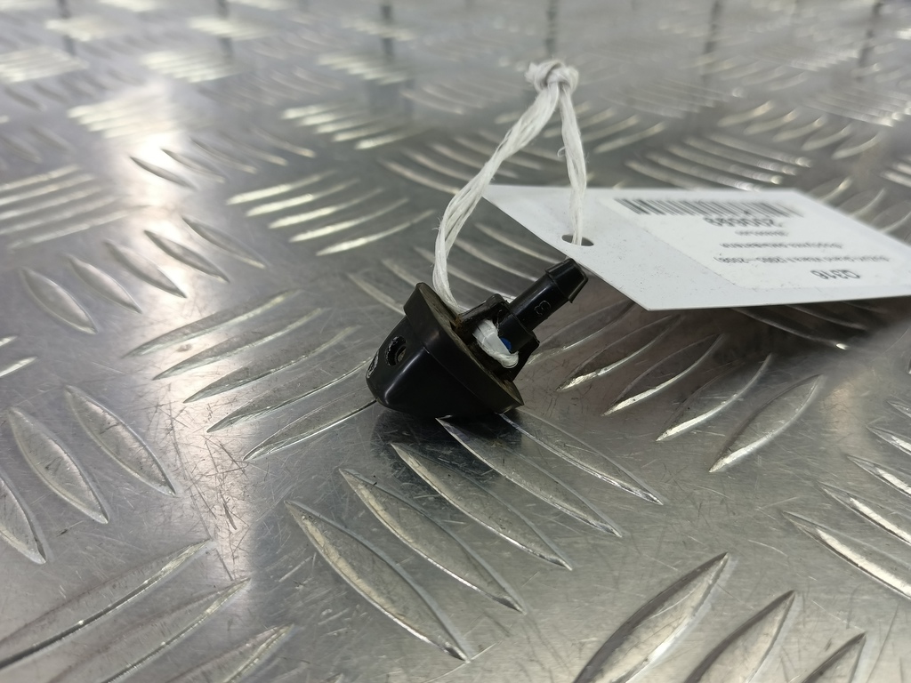 форсунка омывателя SUZUKI Grand Vitara 2.4 MT (169 л.с.)Grand Vitara  II рестайлинг (2008—2012) Внедорожник 3848065J00, 520 рублей, Москва