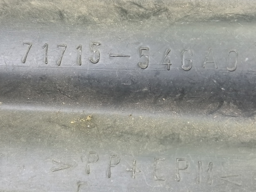 накладка бампера переднего SUZUKI LIANA 1.6 MT (106 л.с.)Liana  I рестайлинг (2004—2008) Универсал 7171554GA1, 1550 рублей, Москва