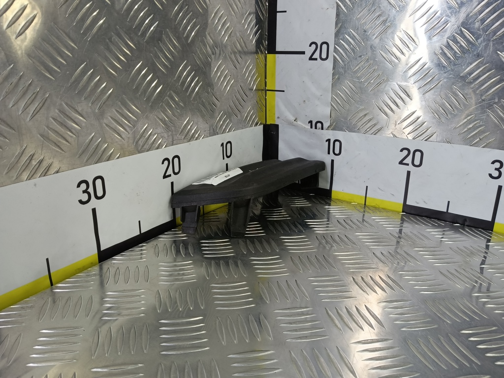 накладка бампера переднего SUZUKI LIANA 1.6 MT (106 л.с.)Liana  I рестайлинг (2004—2008) Универсал 7171554GA1, 1550 рублей, Москва