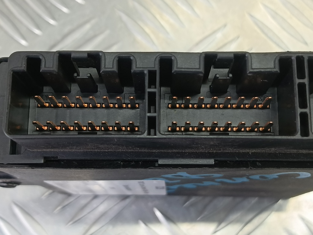 блок управления центральным замком FORD Tourneo Connect  1376082, 750 рублей, Москва