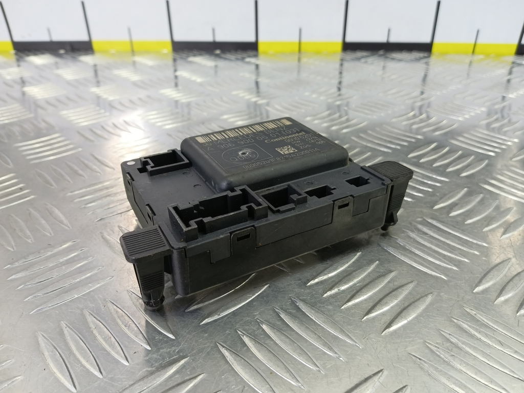 блок комфорта Volkswagen Crafter  A9069000501, 3279 рублей, Москва