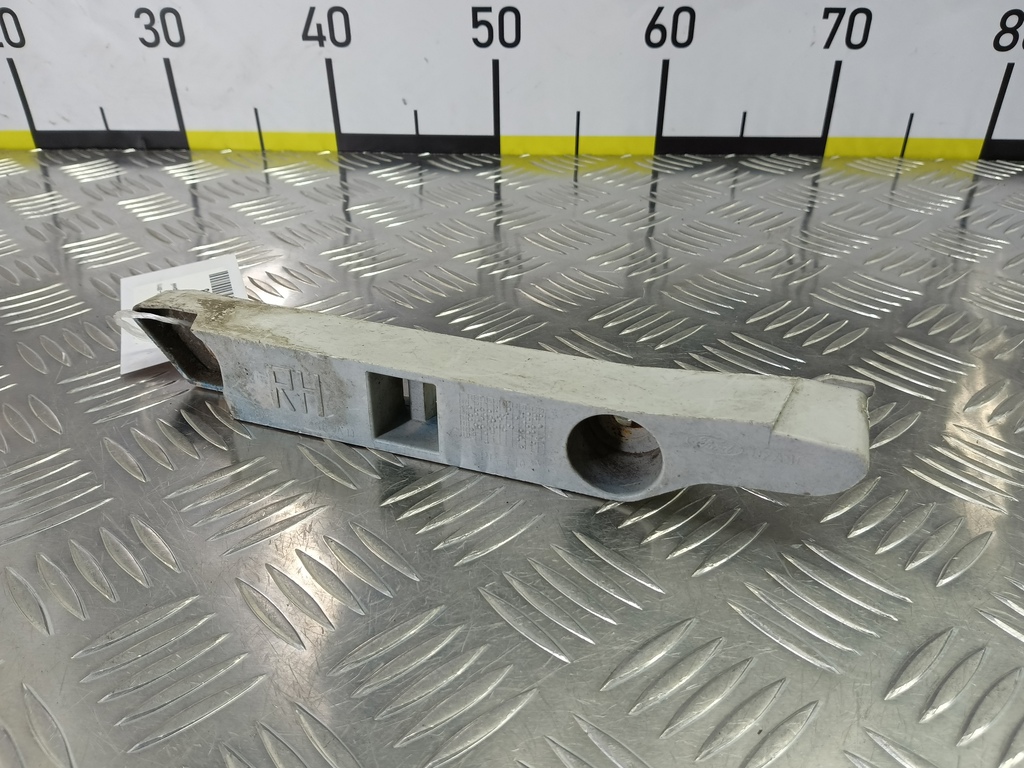 кронштейн бампера FORD Focus  1521605, 520 рублей, Москва