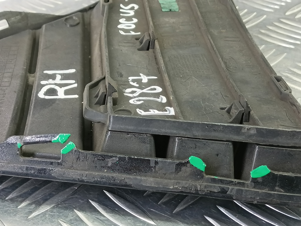 накладка бампера переднего FORD Focus  1719221, 1780 рублей, Москва