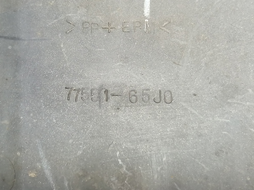 накладка крыла переднего SUZUKI Grand Vitara 2.4 MT (169 л.с.)Grand Vitara  II (2005—2008) Внедорожник 7755065J00, 2010 рублей, Москва