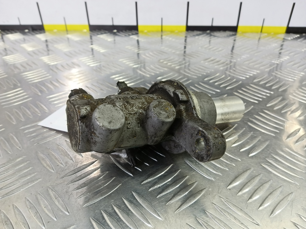 цилиндр тормозов FORD Transit  1756265, 5580 рублей, Москва