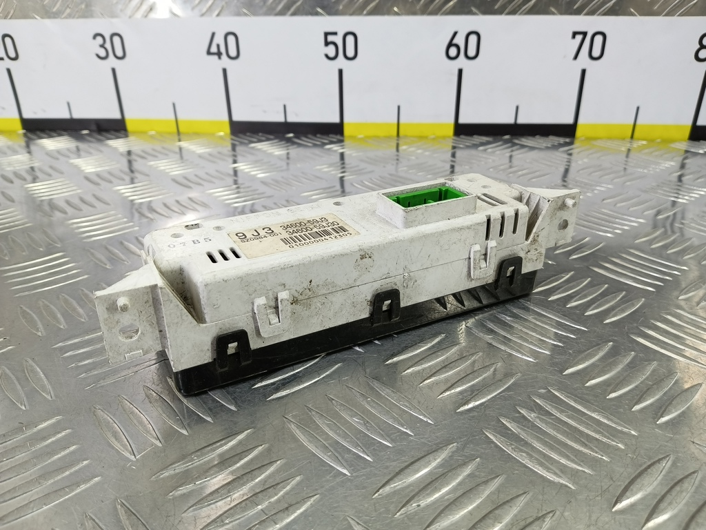 дисплей информационный SUZUKI LIANA 1.6 MT (106 л.с.)Liana  I рестайлинг (2004—2008) Универсал 34600-59J30, 520 рублей, Москва