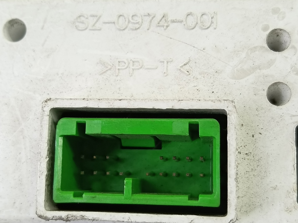 дисплей информационный SUZUKI LIANA 1.6 MT (106 л.с.)Liana  I рестайлинг (2004—2008) Универсал 34600-59J30, 520 рублей, Москва