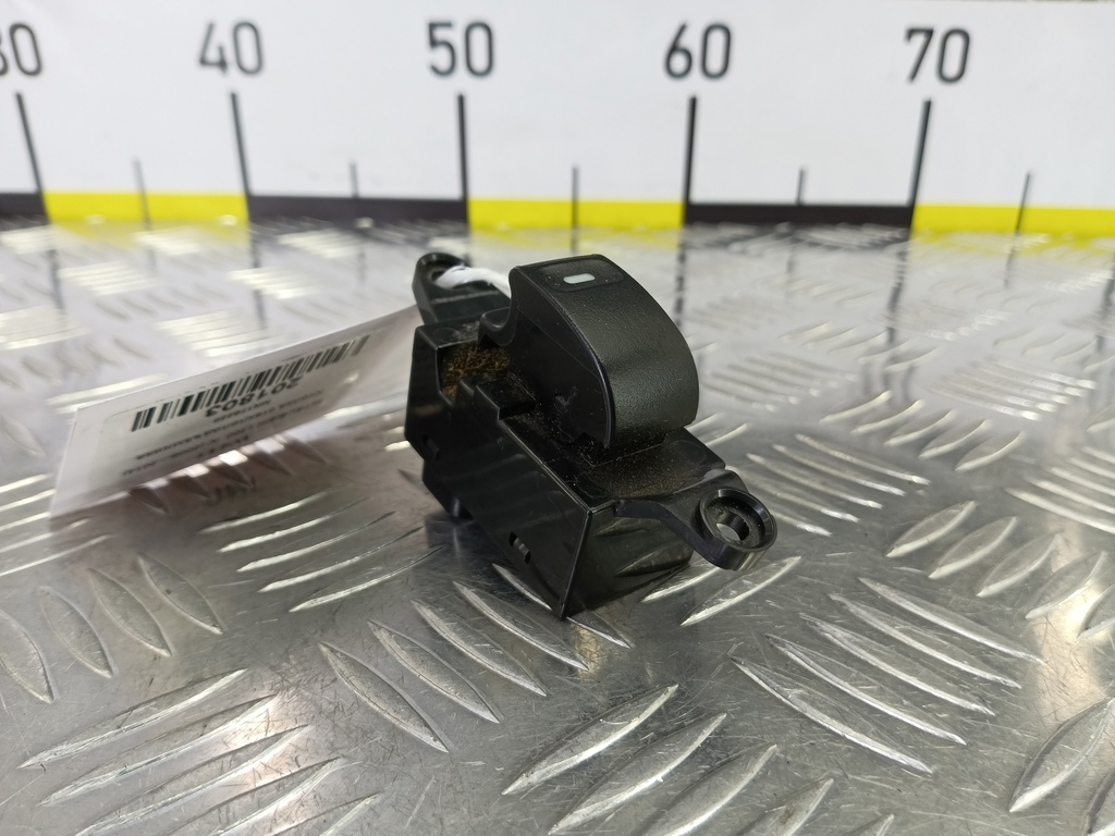 кнопка стеклоподъемника MITSUBISHI L200  2.5 DI-D MT (136 л.с.)L200  IV (2006—2014) Пикап MN179220, 1440 рублей, Москва