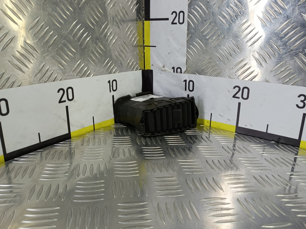 решетка воздуховода NISSAN MICRA  68750-BC600, 980 рублей, Москва