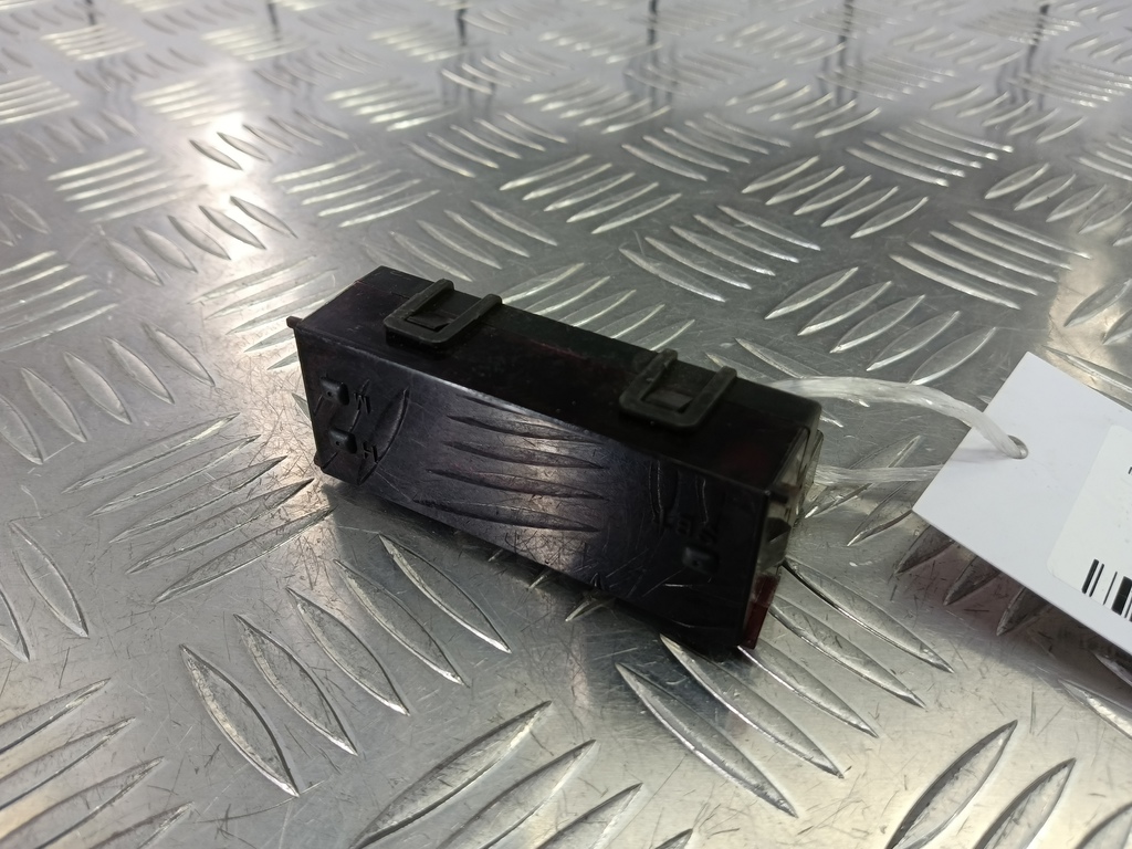 часы электронные MITSUBISHI LANCER  MR962799, 520 рублей, Москва