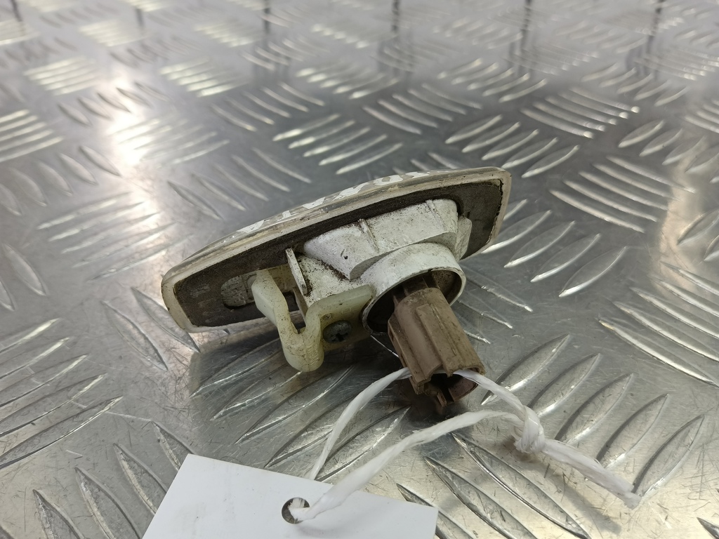 повторитель поворота Hyundai SONATA 2.0 AT (144 л.с.)Sonata  V (2004—2007) Седан 92304-3B120, 630 рублей, Москва