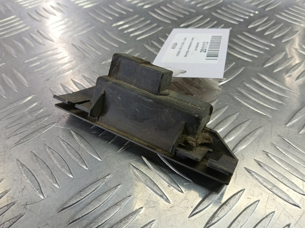 фонарь номерного знака HONDA CR-V 2.0 AT (150 л.с.)CR-V  II (2001—2004) Внедорожник 34102S2K003, 980 рублей, Москва