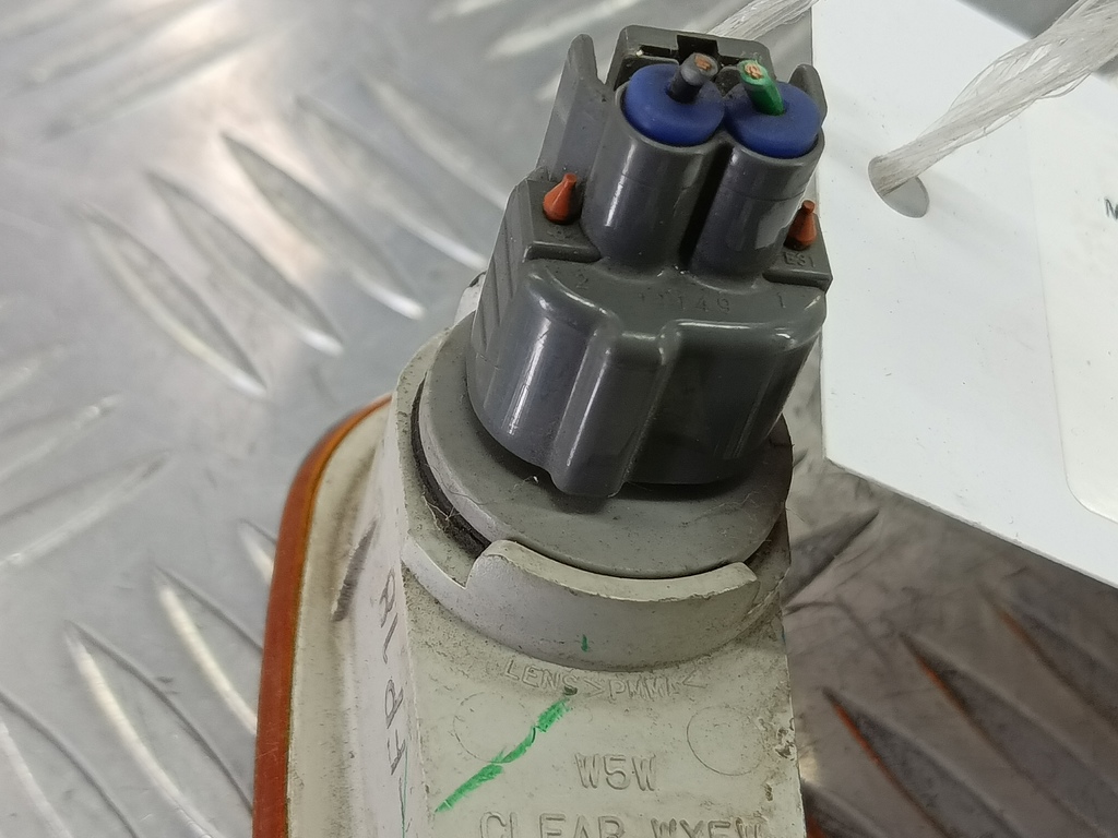 повторитель поворота MITSUBISHI L200  2.5 DI-D MT (136 л.с.)L200  IV (2006—2014) Пикап 8351A003, 980 рублей, Москва