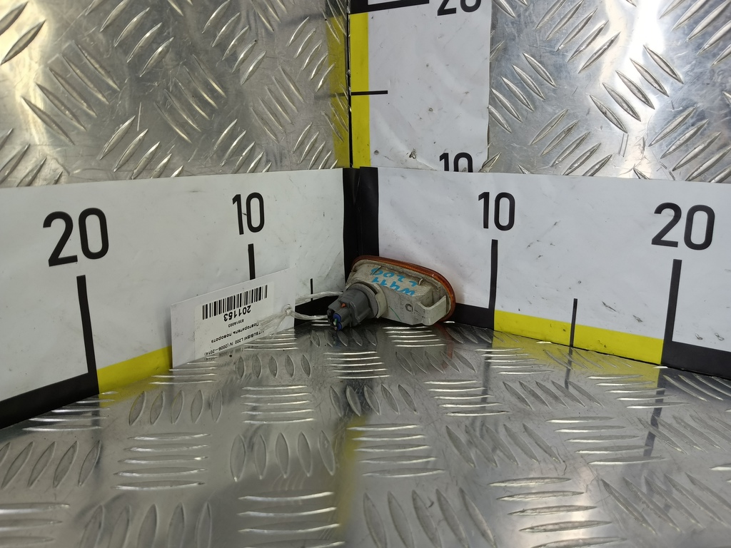 повторитель поворота MITSUBISHI L200  2.5 DI-D MT (136 л.с.)L200  IV (2006—2014) Пикап 8351A003, 980 рублей, Москва