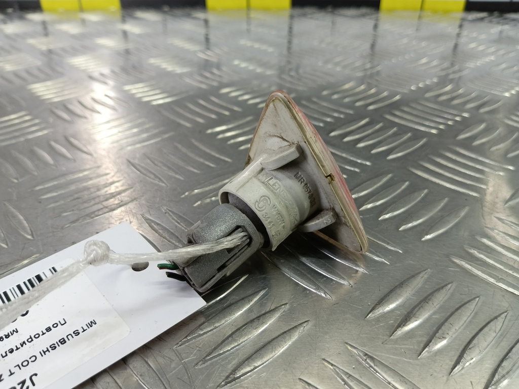 повторитель поворота MITSUBISHI COLT  MR957363, 2130 рублей, Москва