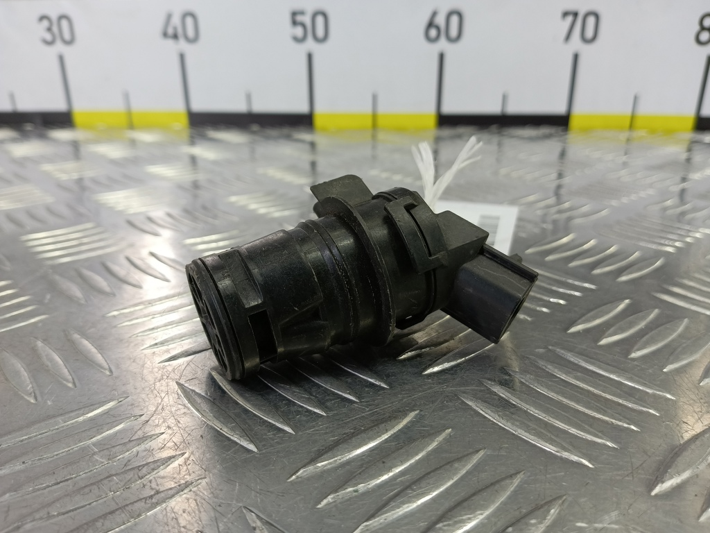 насос омывателя (моторчик) MAZDA 3  G22C-67-482, 1210 рублей, Москва