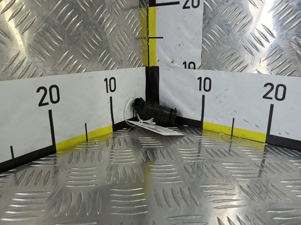 насос омывателя (моторчик) MAZDA 3  G22C-67-482, 1210 рублей, Москва