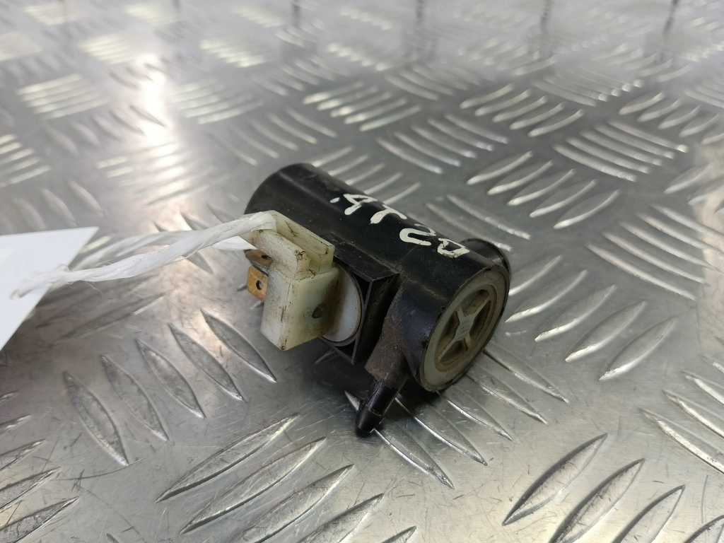 насос омывателя (моторчик) SUZUKI Grand Vitara 2.0 4WD MT (140 л.с.)Grand Vitara  II (2005—2008) Внедорожник 38410-65J10, 1550 рублей, Москва