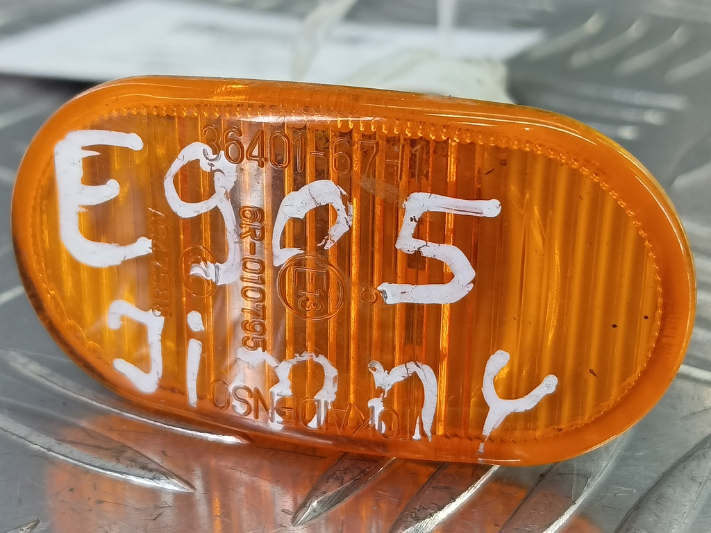 повторитель поворота SUZUKI JIMNY 1.3 4WD MT (86 л.с.)Jimny  III рестайлинг (2005—2012) Внедорожник 3641067H11, 1780 рублей, Москва