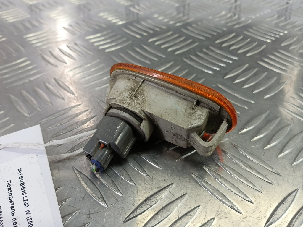 повторитель поворота MITSUBISHI L200   8351A003, 980 рублей, Москва