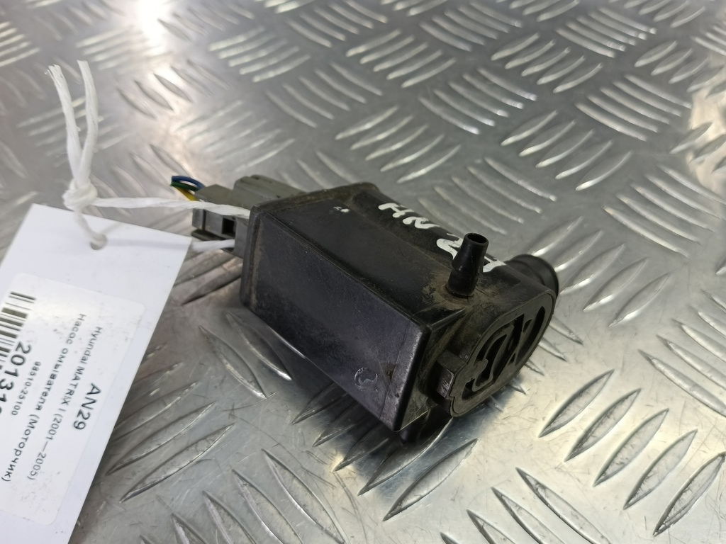 насос омывателя (моторчик) Hyundai MATRIX 1.6 MT (103 л.с.)Matrix  I рестайлинг (2005—2008) Минивэн 98510-25100, 1320 рублей, Москва