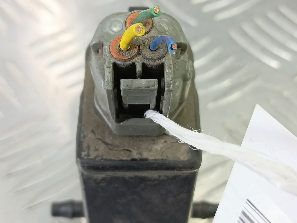 насос омывателя (моторчик) Hyundai MATRIX 1.6 MT (103 л.с.)Matrix  I рестайлинг (2005—2008) Минивэн 98510-25100, 1320 рублей, Москва