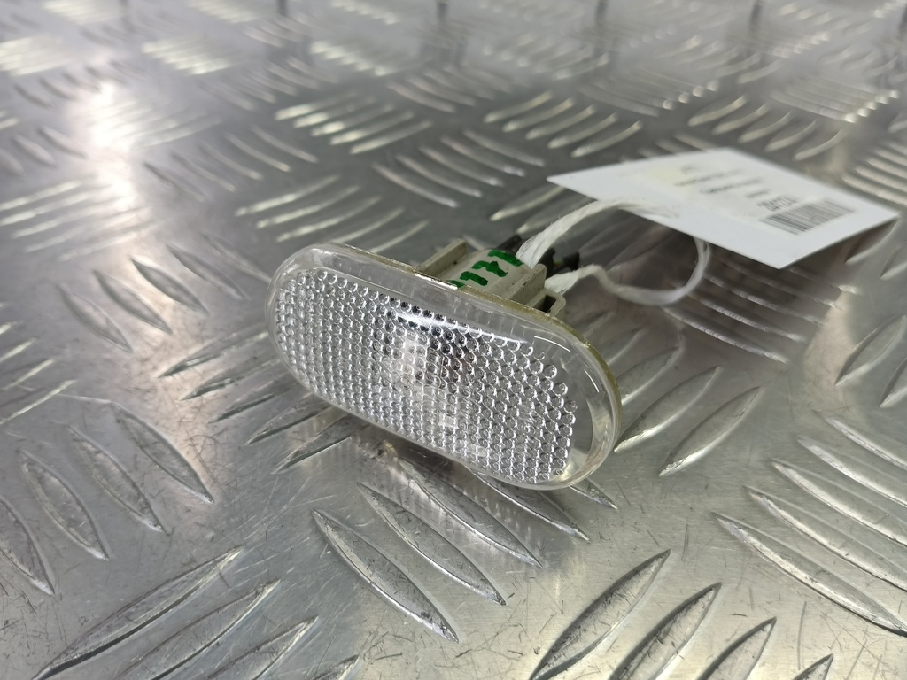 повторитель поворота Renault Duster  8200257684, 520 рублей, Москва