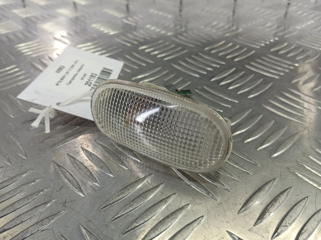 повторитель поворота MITSUBISHI L200  2.5 DI-D 4WD MT (178 л.с.)L200  IV (2006—2014) Пикап 8351A041, 1780 рублей, Москва