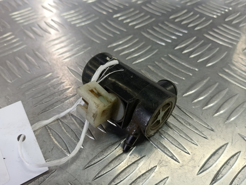 насос омывателя (моторчик) SUZUKI Grand Vitara 2.0 4WD MT (140 л.с.)Grand Vitara  II (2005—2008) Внедорожник 38410-65J00, 1440 рублей, Москва