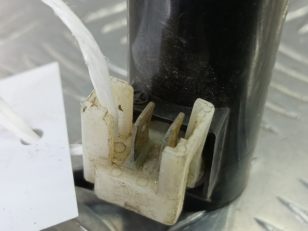 насос омывателя (моторчик) SUZUKI Grand Vitara 2.0 4WD MT (140 л.с.)Grand Vitara  II (2005—2008) Внедорожник 38410-65J00, 1440 рублей, Москва