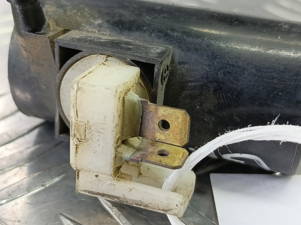 насос омывателя (моторчик) SUZUKI Grand Vitara 1.6 4WD MT (106 л.с.)Grand Vitara  II (2005—2008) Внедорожник 38410-65J10, 1550 рублей, Москва