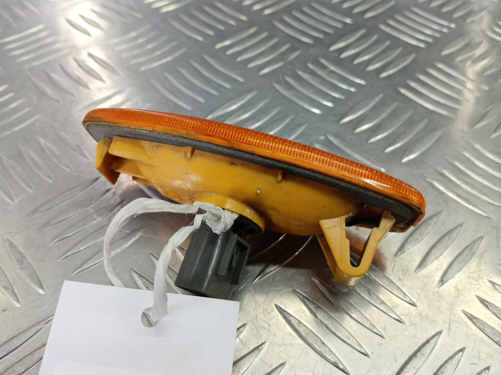 повторитель поворота Hyundai SANTA FE  92305-26000, 1320 рублей, Москва