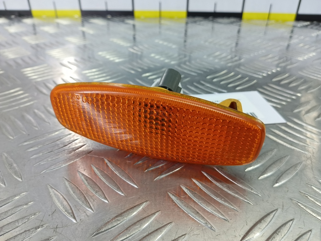 повторитель поворота Hyundai SANTA FE  92305-26000, 1320 рублей, Москва