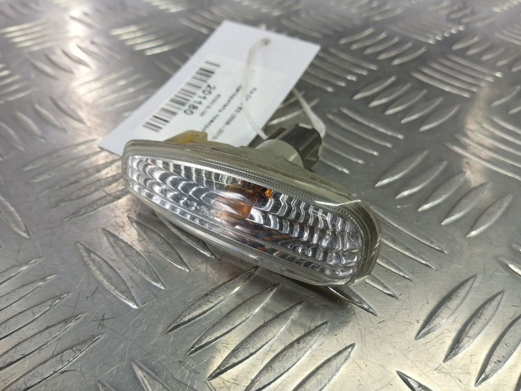 повторитель поворота Kia Ceed  92303-3L100, 980 рублей, Москва