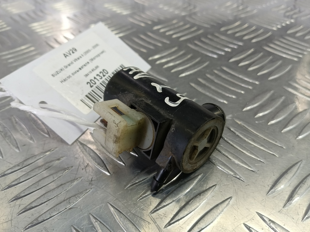 насос омывателя (моторчик) SUZUKI Grand Vitara 2.0 4WD MT (140 л.с.)Grand Vitara  II (2005—2008) Внедорожник 38410-65J00, 1440 рублей, Москва