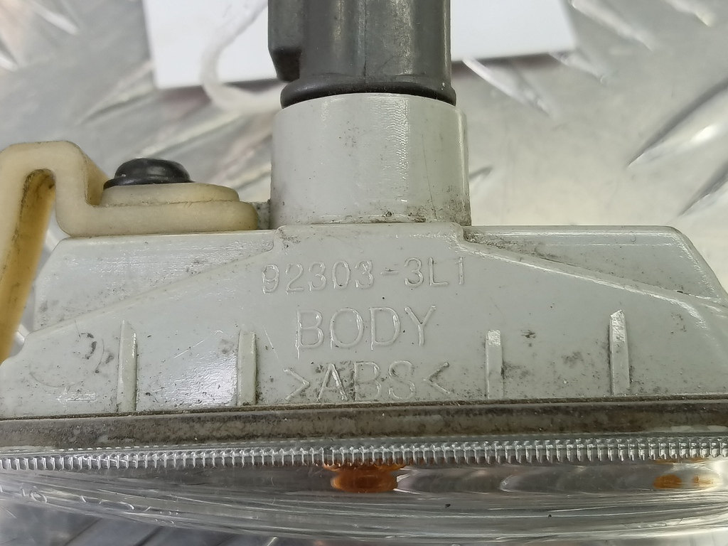 повторитель поворота Kia Ceed  92303-3L100, 980 рублей, Москва