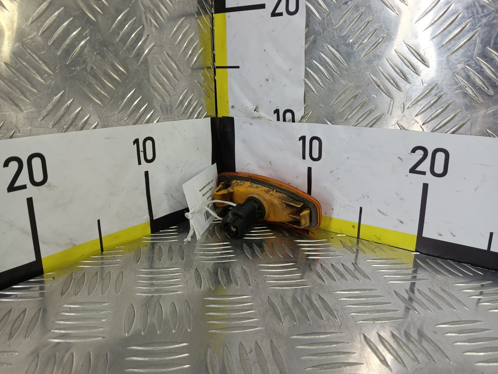 повторитель поворота Hyundai SANTA FE  92305-26000, 1320 рублей, Москва