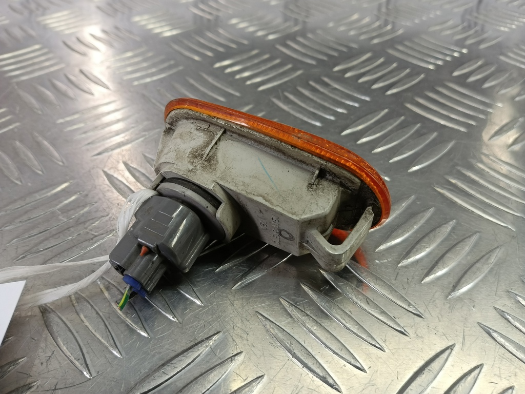 повторитель поворота MITSUBISHI L200   8351A003, 980 рублей, Москва