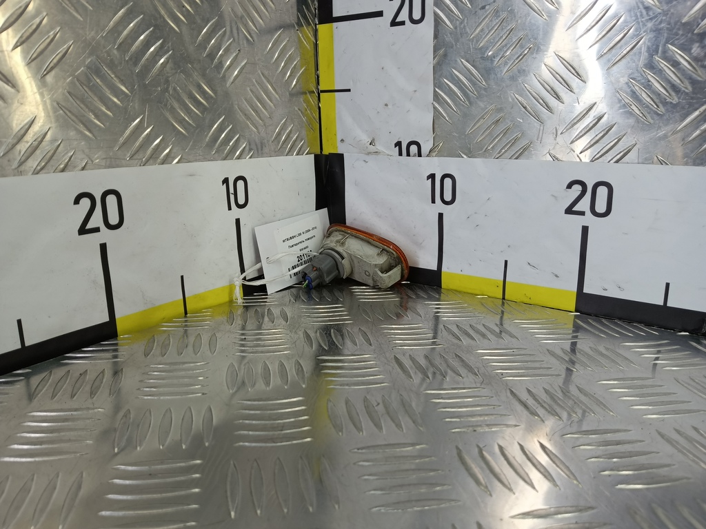 повторитель поворота MITSUBISHI L200   8351A003, 980 рублей, Москва