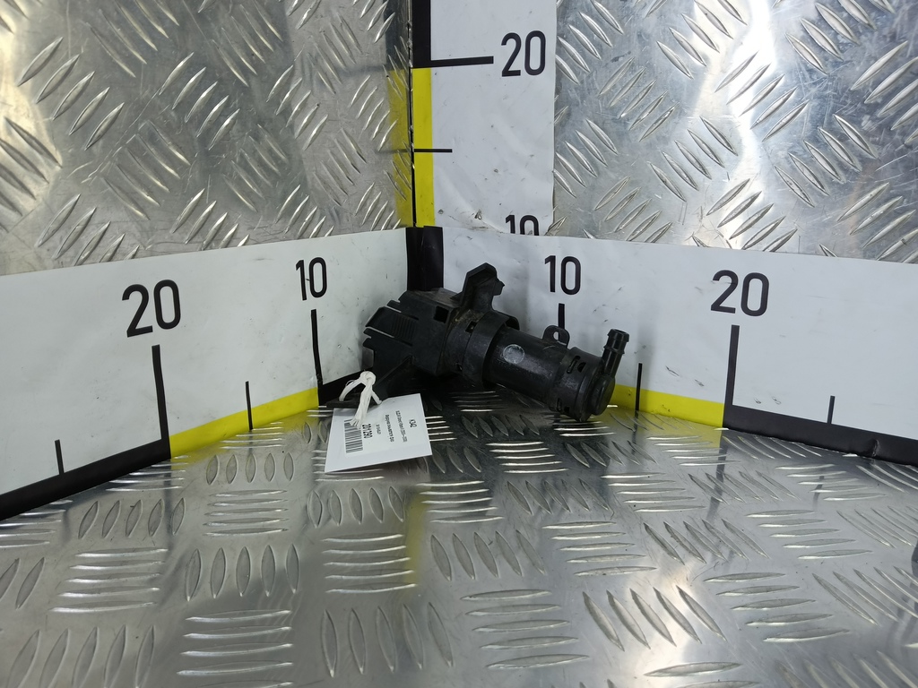 форсунка омывателя фар SUZUKI Grand Vitara 2.4 AT (169 л.с.)Grand Vitara  II рестайлинг (2008—2012) Внедорожник 39155-65J01, 2700 рублей, Москва