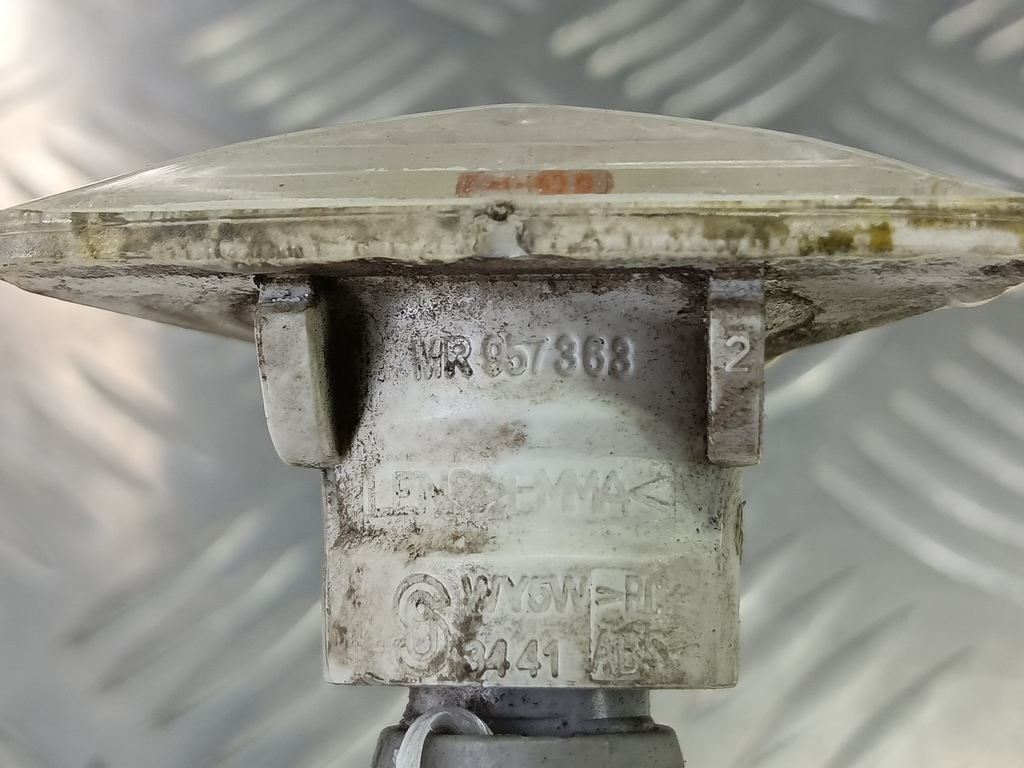 повторитель поворота MITSUBISHI COLT  MR957363, 2130 рублей, Москва